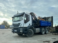 Iveco 6x4, Nosič kontejnerů plus kontejner s rukou s dosahem 10 m s nosností na konci 1,8 tuny